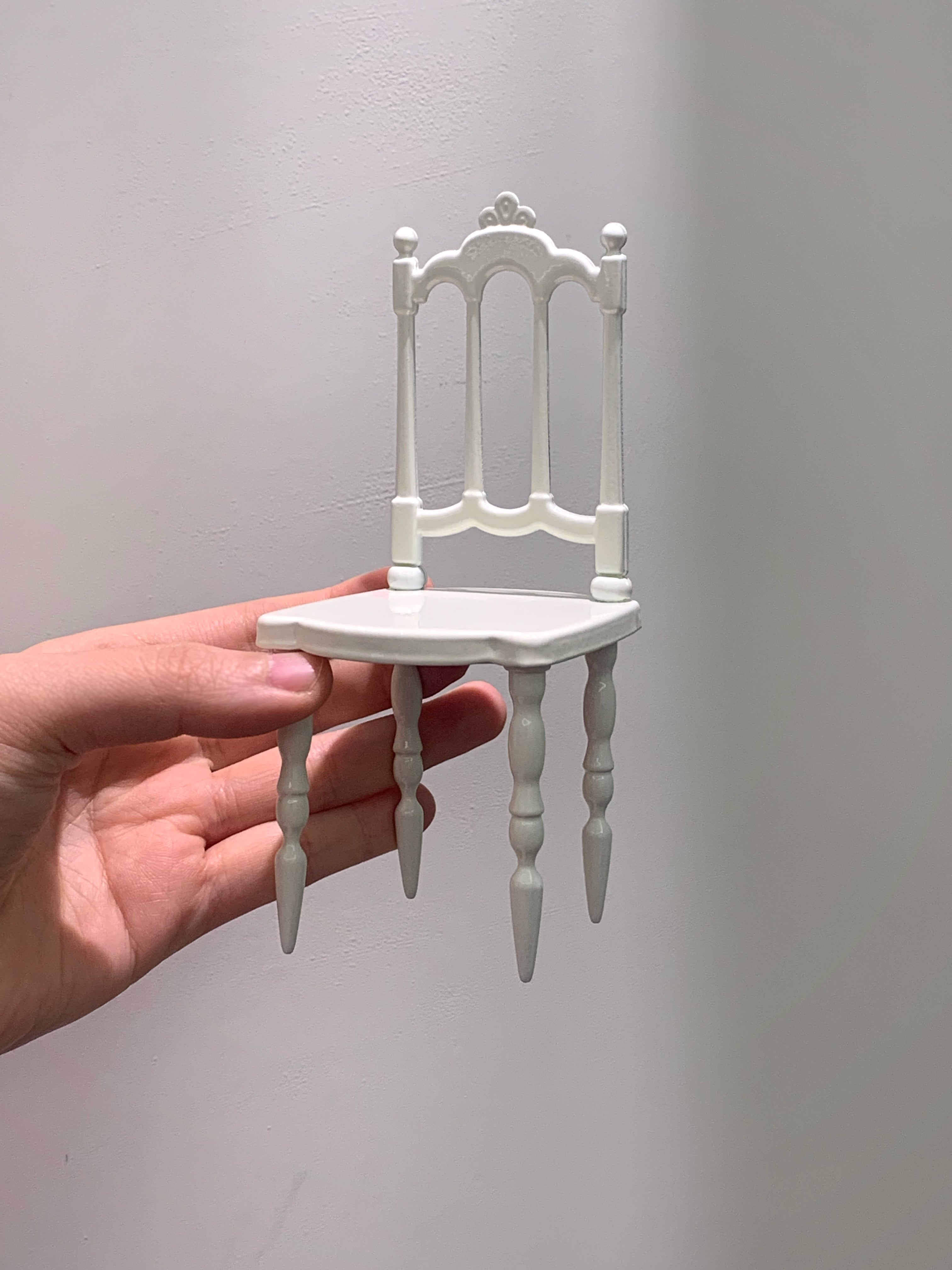 Vintage Coffee Chair And Table Set 1/6 Scale Off White Dollhouse Miniature - 1:6 scale miniature table and chair set in