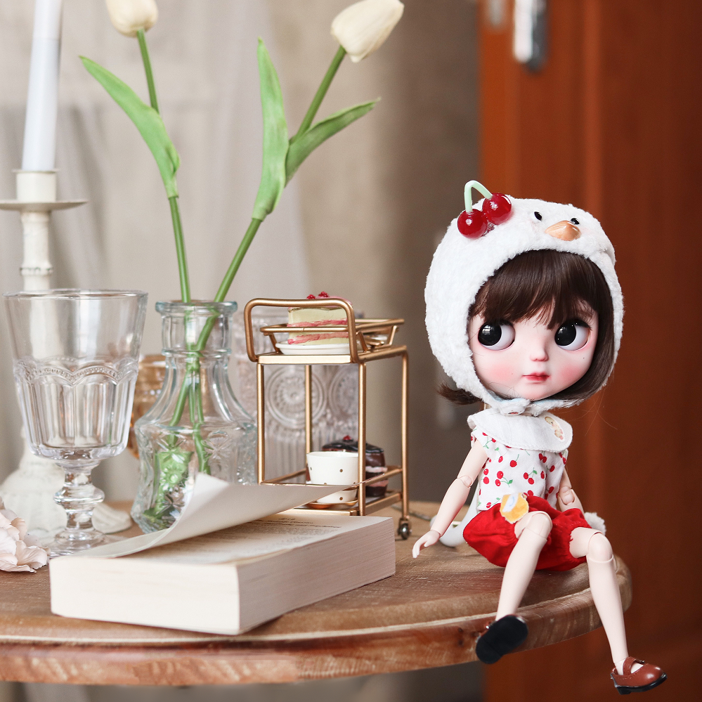 Sweet Trolley Dollhouse - Golden 1/6 Scale Dollhouse Miniature