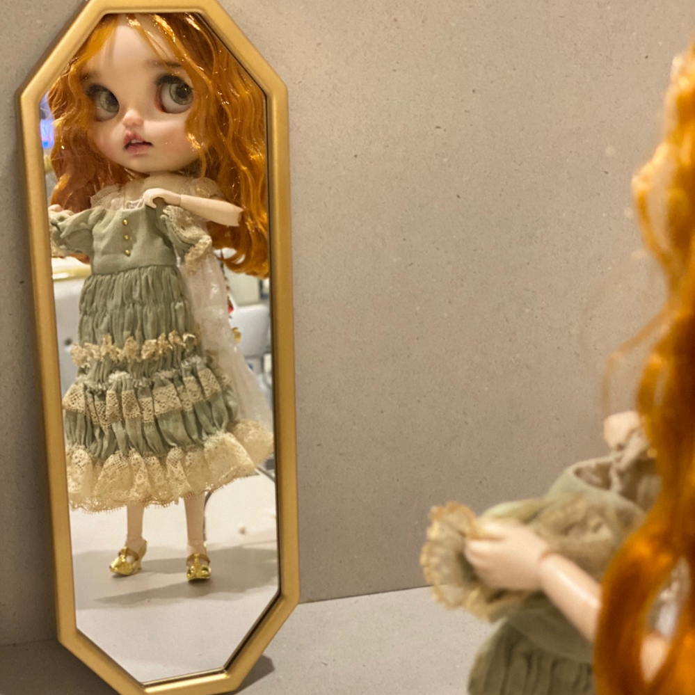 Indoor Mirror Dollhouse -Golden 1/6 Scale Dollhouse Miniature