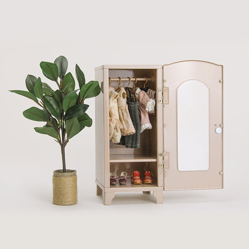 Small Hangers Dollhouse - 1:12 scale Dollhouse Miniature